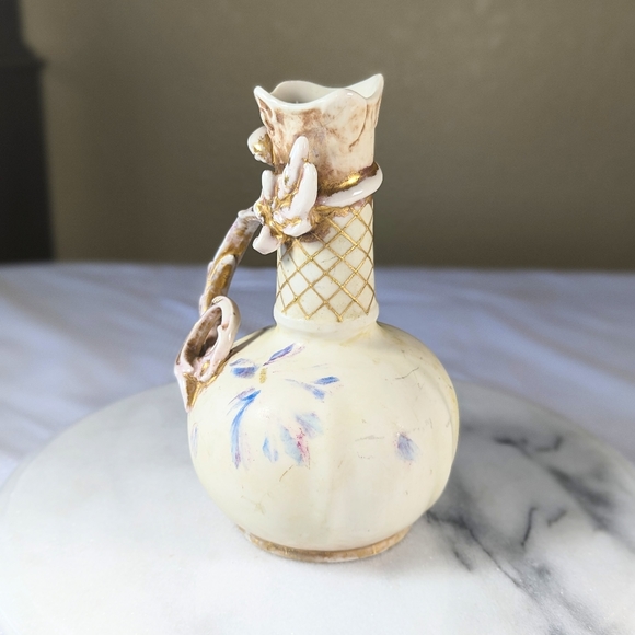 Art Nouveau Antique Vase 7 in Unmarked Royal Bonn? - Picture 2 of 8